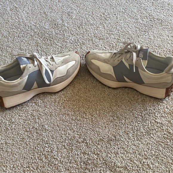New Balance 327 Sneakers W9.5/M8 in Moonbeam & Grey - Picture 13 of 16